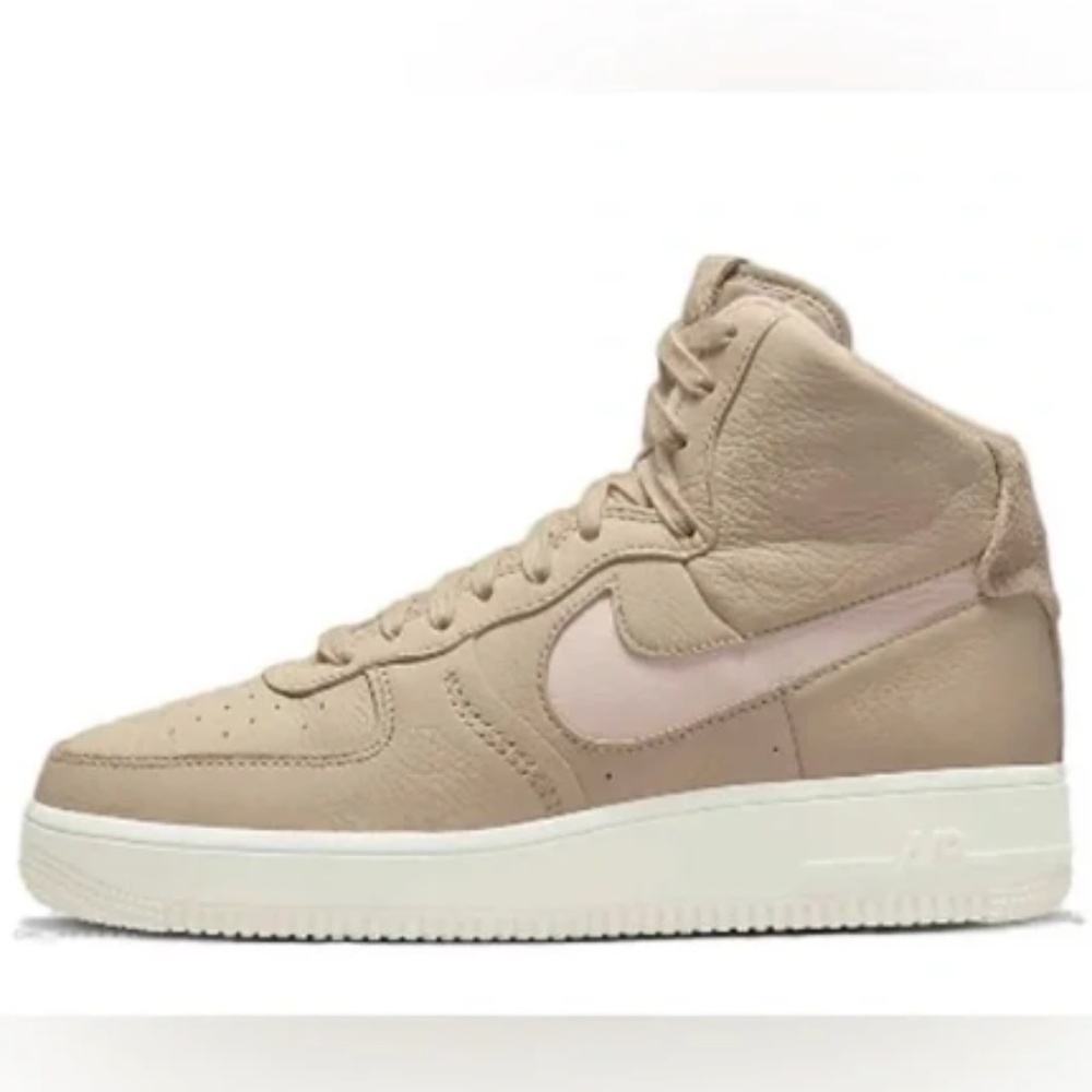Nike Air Force One High Sculpt in Women Sanddrift/pink Size 9